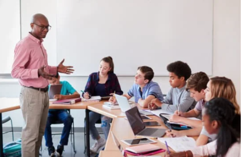Classroom discussion with high school students about eating disorders